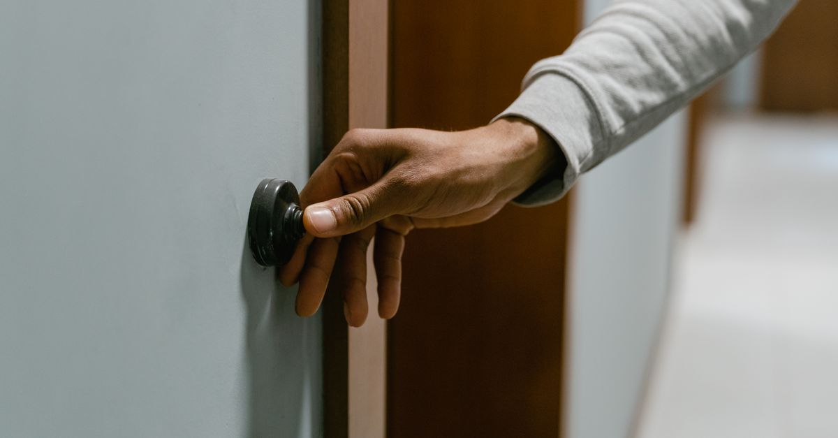 door security hardware — Expert Pro Locksmith