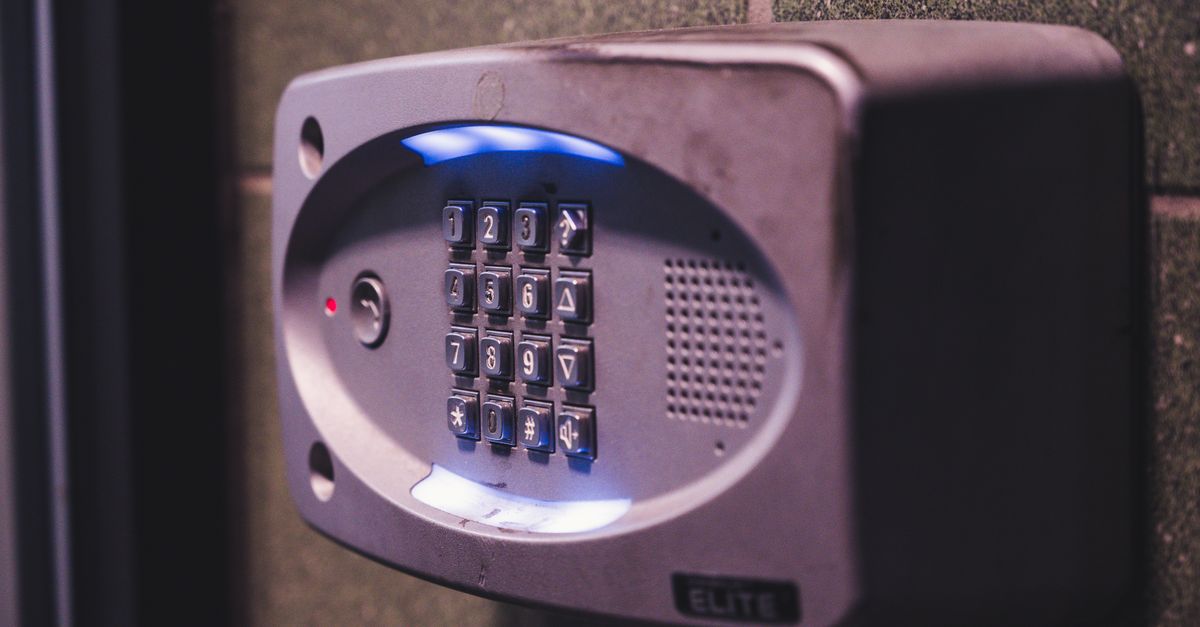 Keypad Entry, Code Changes & Garage Door Lock Service for Smart Access — Expert Pro Locksmith